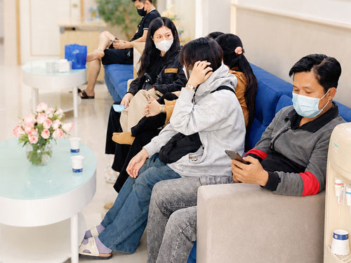 Khu vực tiếp đón và tư vấn tại Viện thẩm mỹ Kangnam Bình Dương