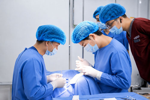 Phòng thủ thuật đạt tiêu chuẩn vô khuẩn tại Kangnam Thanh Hóa