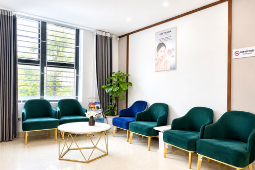 Sảnh chờ sạch sẽ, tiện nghi tại Viện thẩm mỹ Kangnam Thanh Hóa