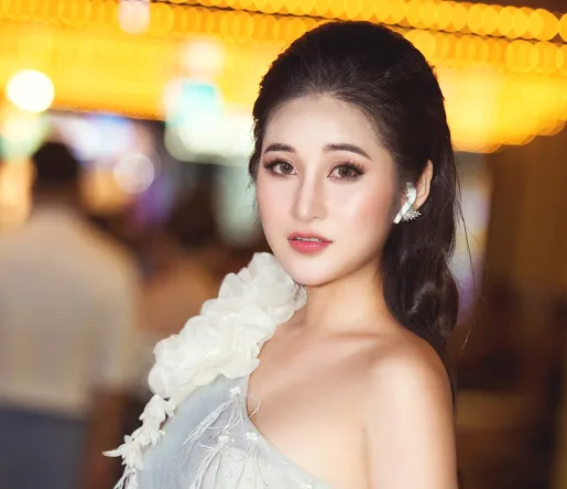 Hot Tiktoker, diễn viên Hồng Anh