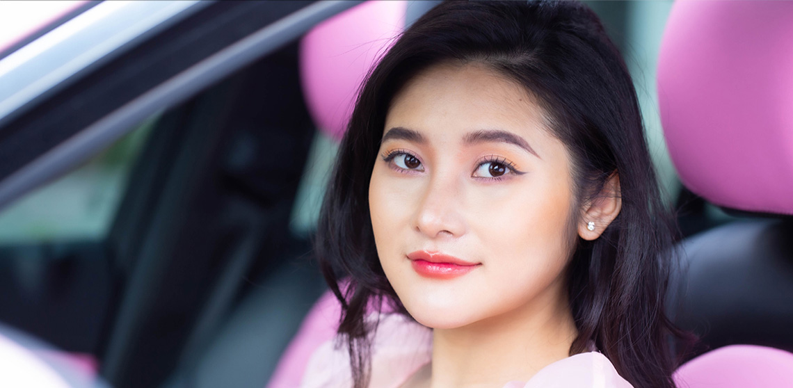 Làm mũi xinh giúp Hồng Anh thử sức được với nhiều vai diễn hơn