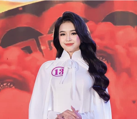 Cắt mí cho Trần Phượng thần thái tươi sáng, nhiều năng lượng