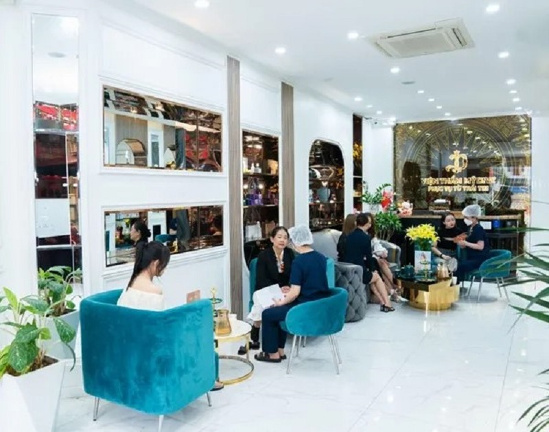 Viện thẩm mỹ Diva cũng thực hiện căng da mặt bằng chỉ