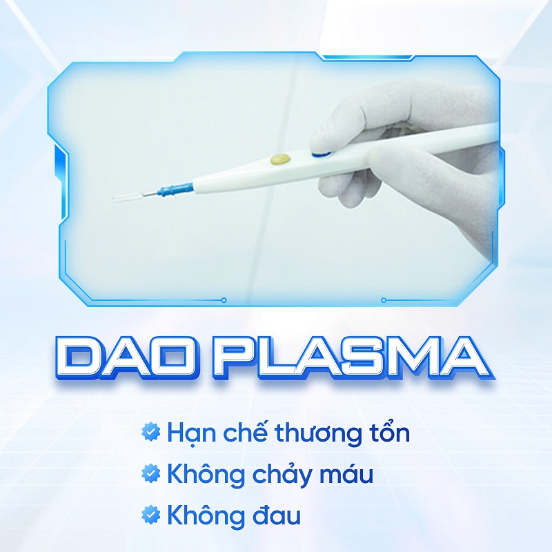 Sử dụng dao mổ plasma để rạch và loại bỏ da dư, mỡ thừa ở mí mắt