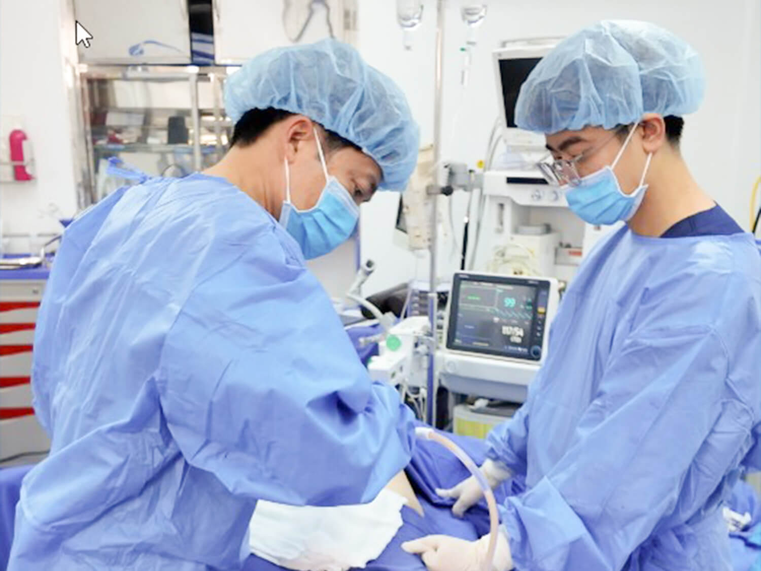 Tùy vào từng tình trạng của mỗi khách hàng, bác sĩ sẽ chỉ định phương pháp hút mỡ khác nhau