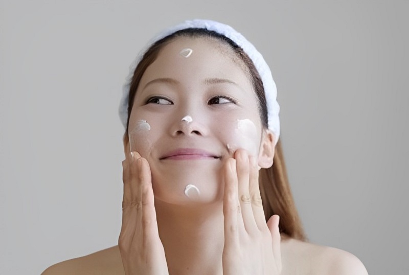 Dưỡng ẩm sẽ giúp da được cung cấp nước