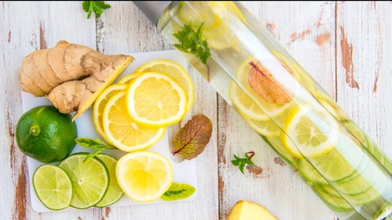 Kết hợp chanh, gừng và mật ong hỗ trợ đào thải mỡ thừa hiệu quả