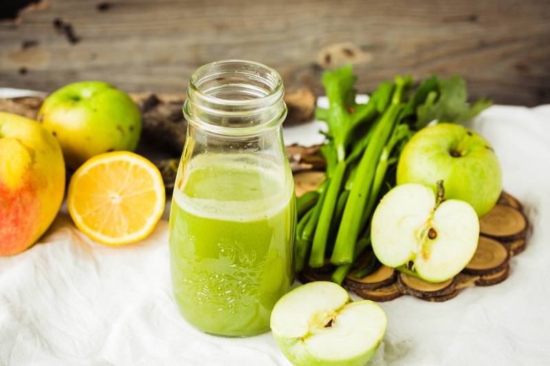 Detox cần tây, táo xanh, chanh hỗ trợ làm sạch hệ tiêu hóa