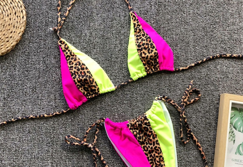 Bikini Triangle neon cho ngực lép đi biển thêm tự tin