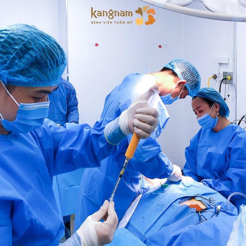 Lựa chọn cơ sở thẩm mỹ uy tín để cấy mỡ