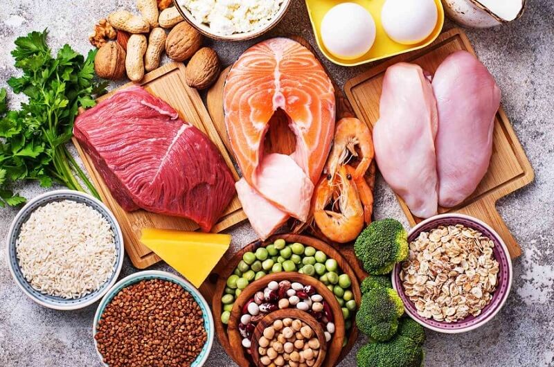 Tăng cường ăn nhiều protein vào chế độ ăn uống