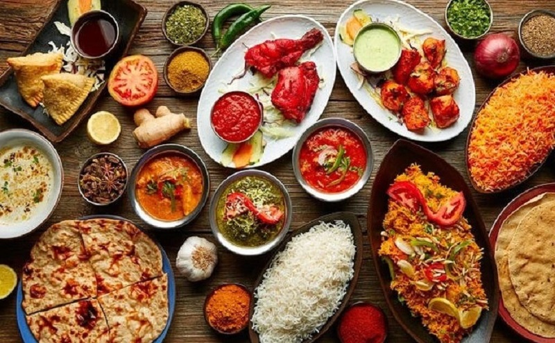 Đồ ăn cay nóng gây kích ứng vết thương