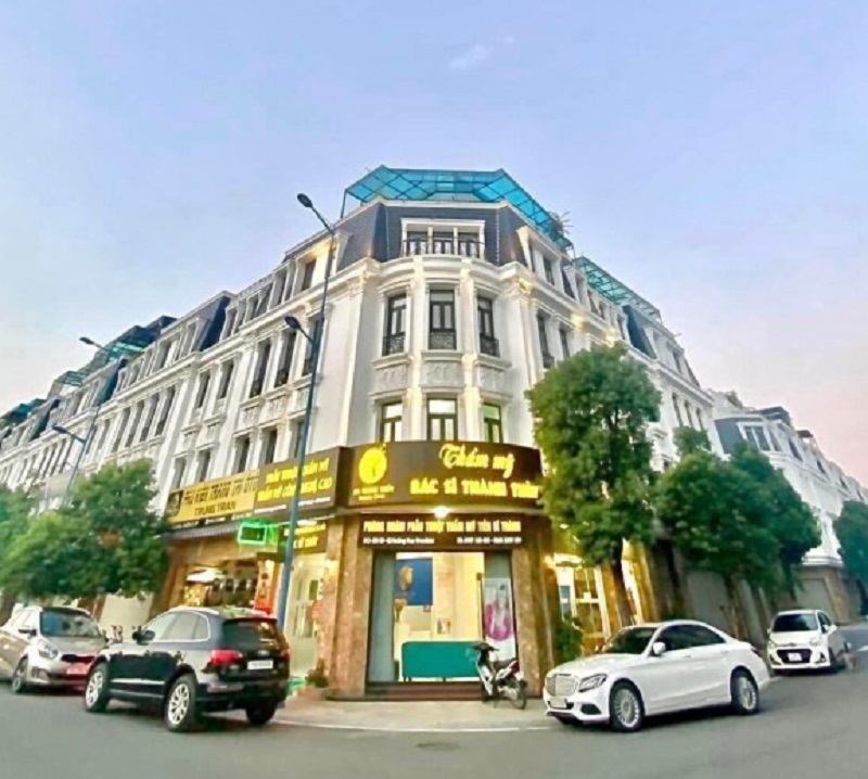 Thẩm mỹ viện bác sĩ Thành Thủy cũng thực hiện cắt tuyến mồ hôi vùng nách