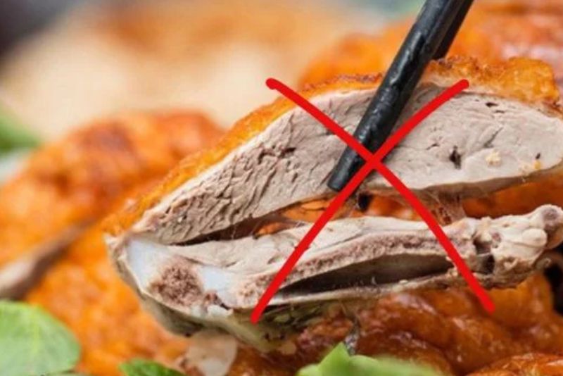 Thịt vịt là thực phẩm cần kiêng sau khi nâng mũi để tránh sưng viêm.