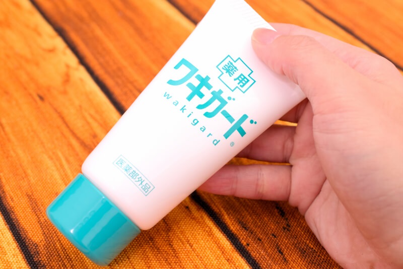 Gel trị hôi nách Kobayashi được chiết xuất từ thiên nhiên
