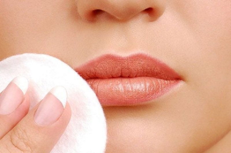 Môi không bị nhiễm trùng là dấu hiệu phun môi thành công