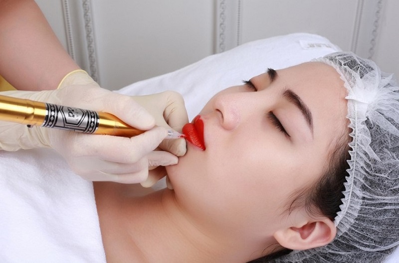 Những cơ sở sử dụng kỹ thuật phun môi lạc hậu, thô sơ có thể gây tổn thương môi
