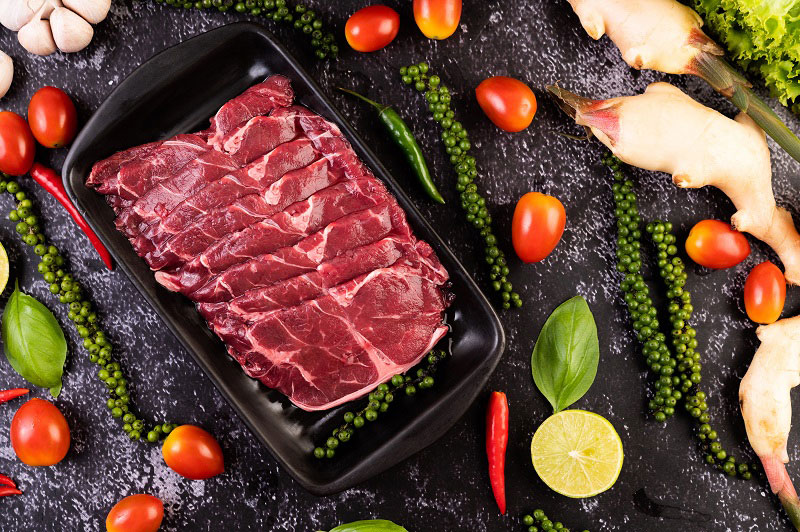 Tránh ăn thịt bò đến khi vùng môi ổn định