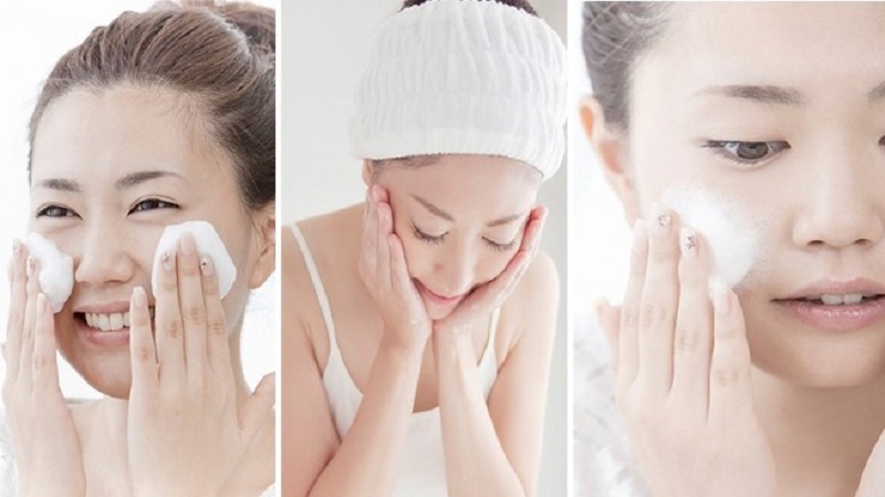 Lựa chọn sữa rửa mặt dịu nhẹ và rửa mặt đúng cách
