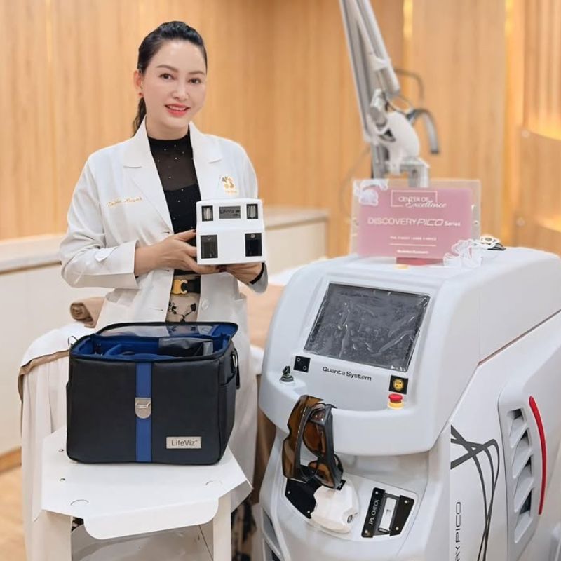 Kangnam sử dụng máy soi da công nghệ cao