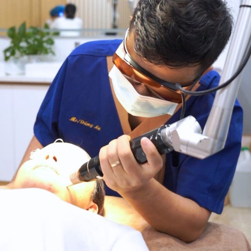 Chiếu laser trị thâm an toàn, hiệu quả