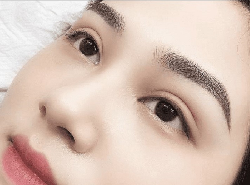 Điêu khắc lông mày ngang thời thượng