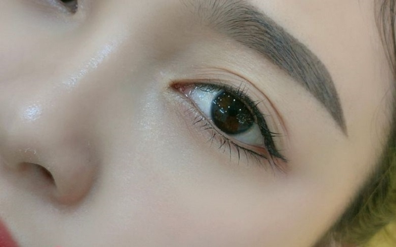 Mí mắt tạo chiều sâu và sắc nét hơn