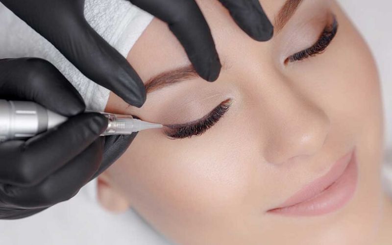 Lựa chọn phun mí tại cơ sở thẩm mỹ uy tín để đạt được kết quả tốt