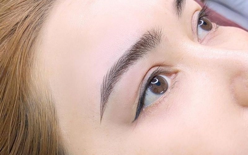 Phun xăm lông mày tạo dáng chân mày cân đối, sắc nét