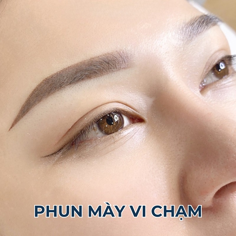 Phun mày vi chạm tạo dáng mày tinh tế, tự nhiên