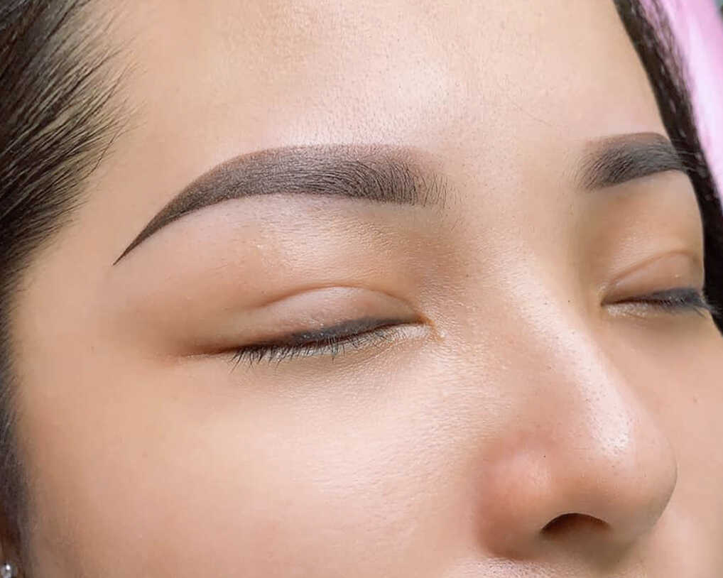 Người sở hữu dáng mày cánh cung là người thông minh, giỏi giang