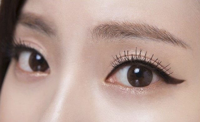 Cơ địa nhạy cảm ảnh hưởng đến màu mực
