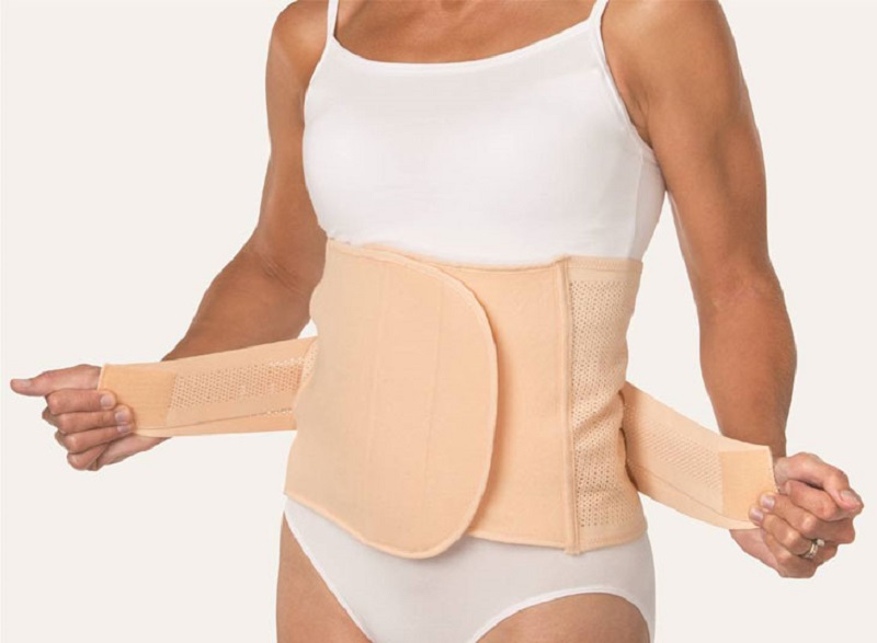 Sau cắt da bụng chị em cần đeo đai định hình