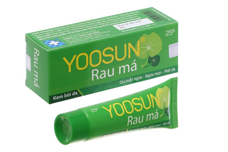 Kem Yoosun có chứa các thành phần tự nhiên như chiết xuất rau má giúp làm dịu da