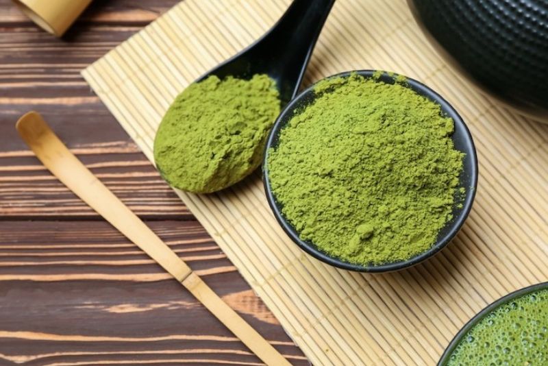 Trà xanh có tác dụng kháng viêm, diệt khuẩn và làm dịu da