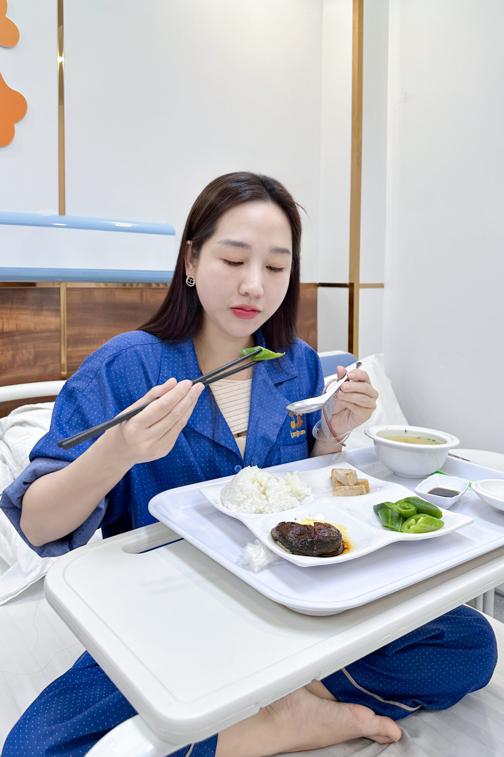 Khách hàng nâng ngực tại Kangnam được phục vụ chế độ dinh dưỡng hợp lý