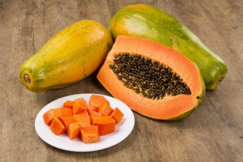 Bọc răng sứ nên ăn trái cây mềm