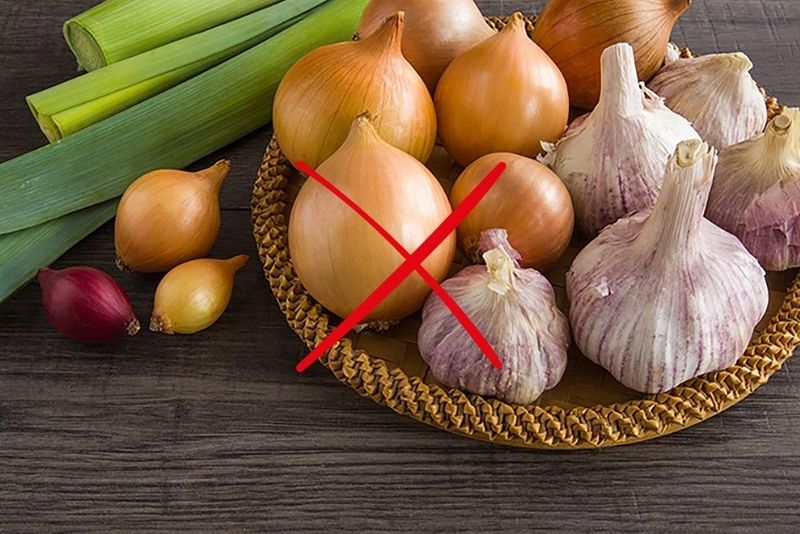 Hạn chế thực phẩm gây hôi miệng