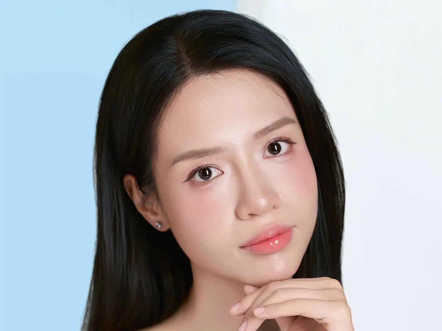 Tình sau phẫu thuật sở hữu gương mặt thanh thoát, cân đối