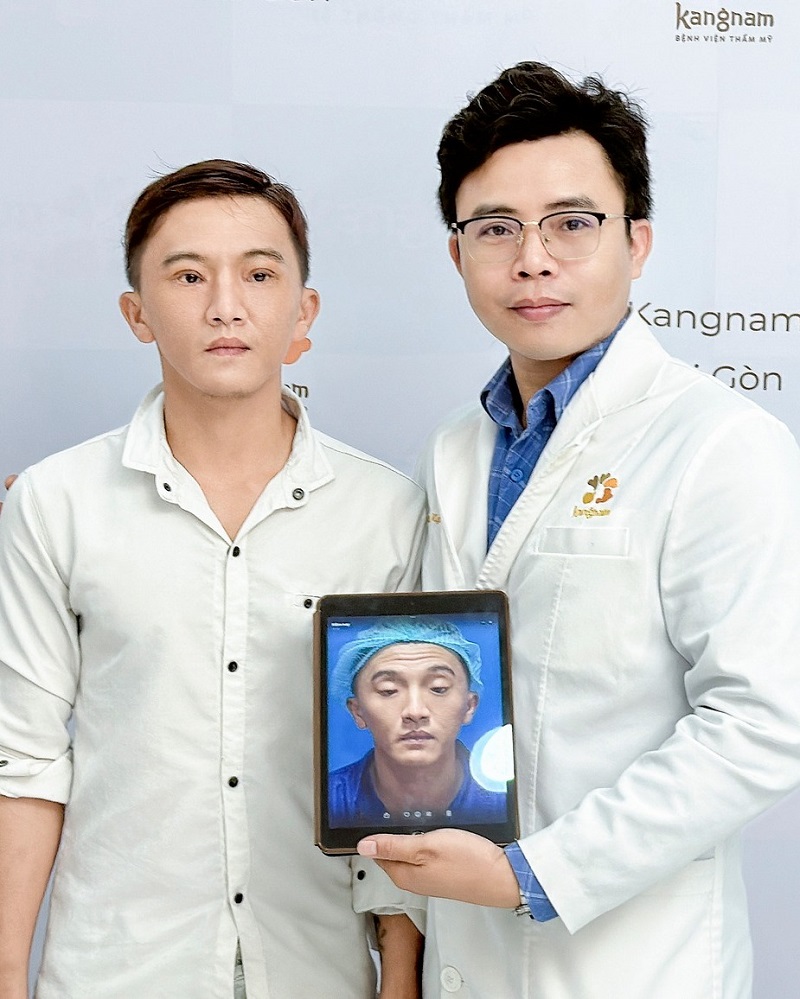 Bác sĩ Nguyễn Hữu Đoàn là chuyên gia trẻ hóa mắt nhiều năm kinh nghiệm