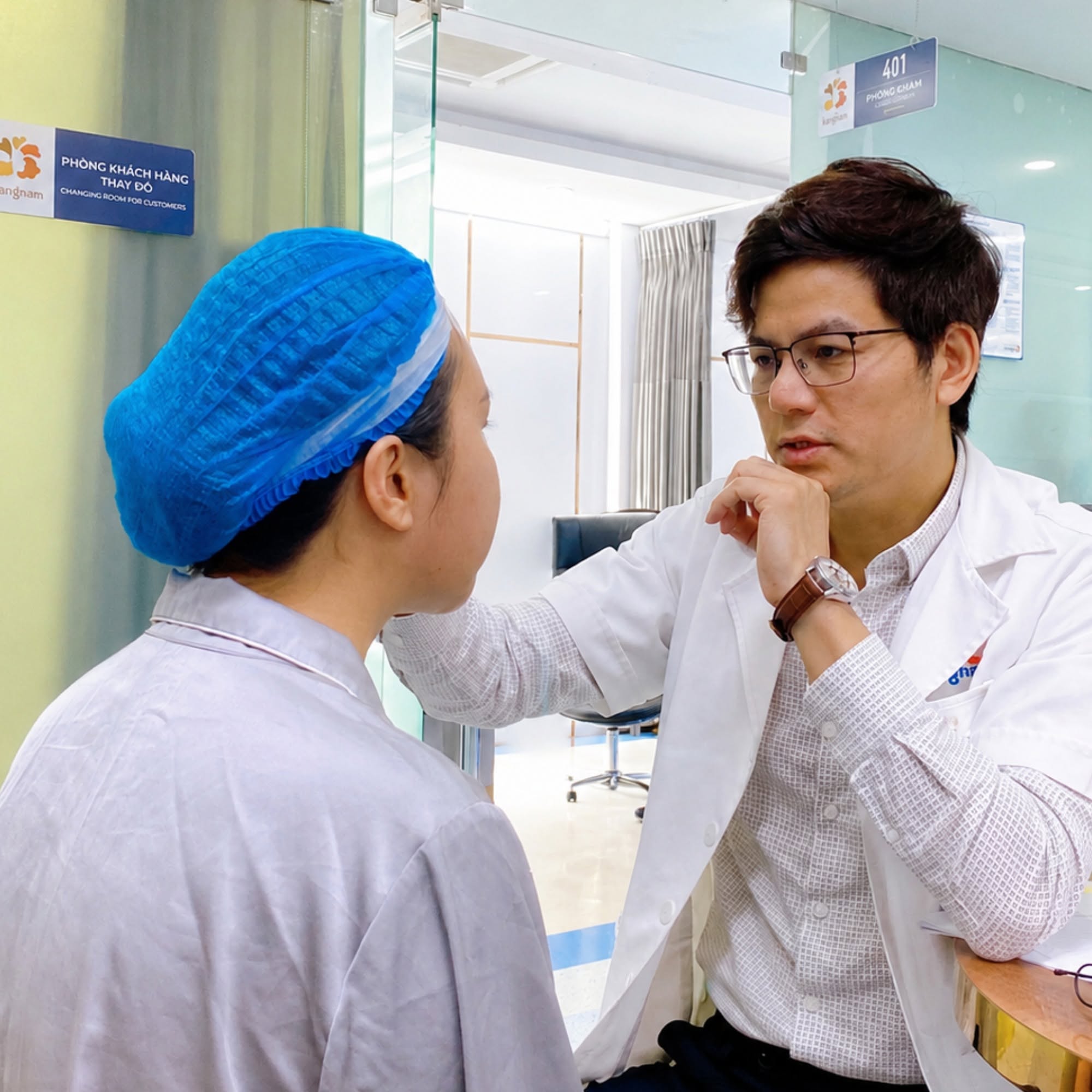 Bác sĩ Nguyễn Văn Huyên là bậc thầy chỉnh sửa mí mắt