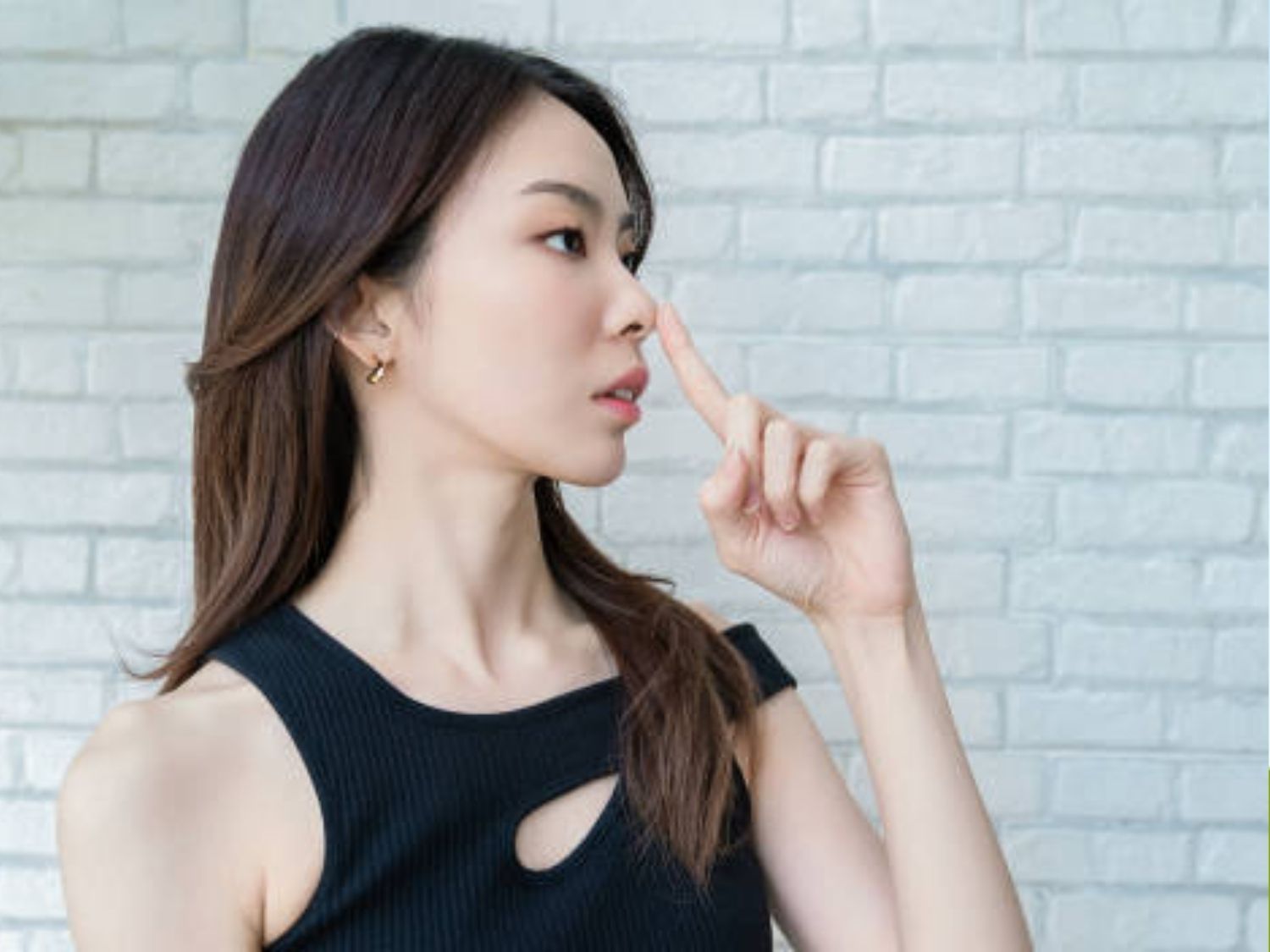 Dáng mũi S Line Chiều dài mũi: Bằng 1/3 tổng chiều dài khuôn mặt