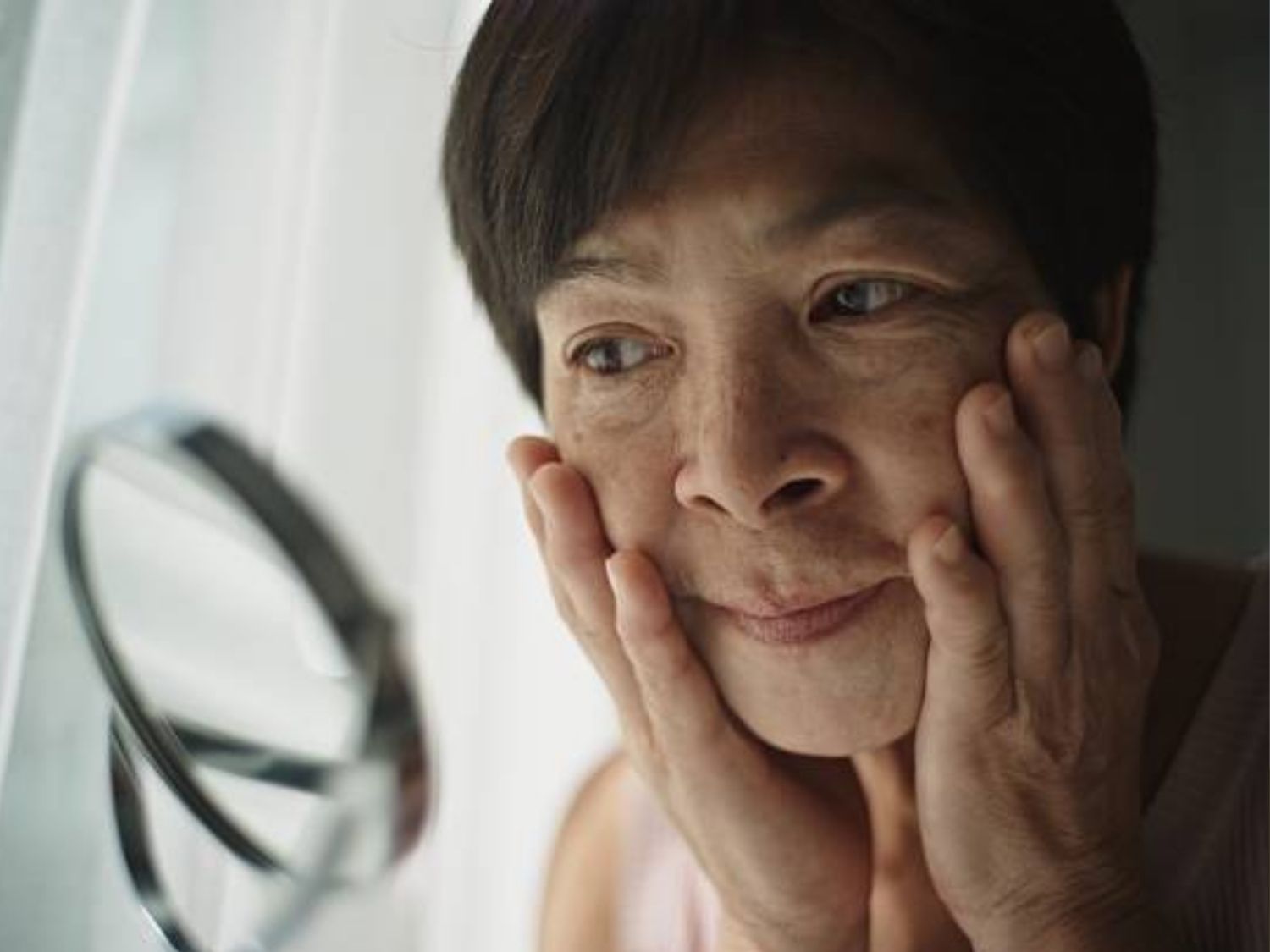 Má hoặc vùng dưới cằm chùng rõ hơn có thể cân nhắc thực hiện lại liệu trình nâng cơ