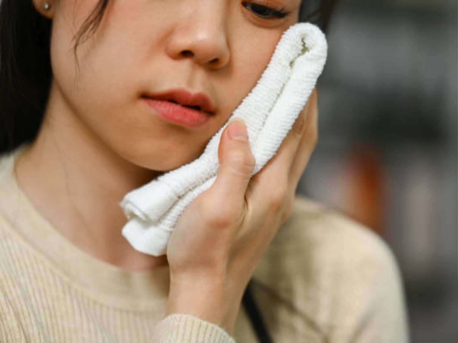 Không chườm nóng lên vùng đang sưng