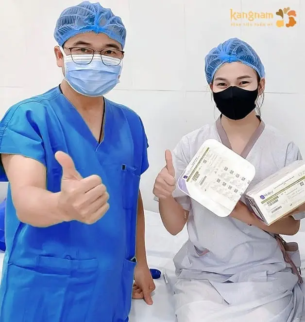 Bác sĩ Felix luôn nỗ lực dành tâm huyết cho khách hàng