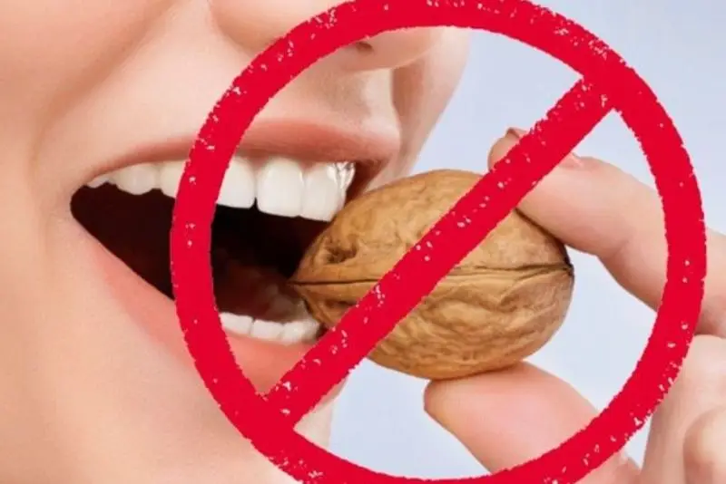 Tránh ăn các thực phảm cứng