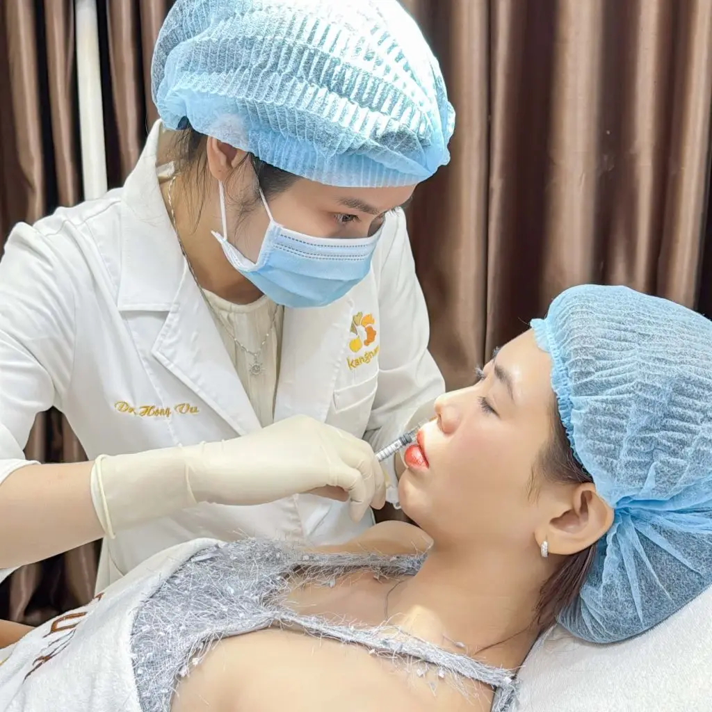 Chi phí tiêm filler thường dao động từ 5.000.000 đến 12.000.000 VNĐ cho mỗi 1CC filler