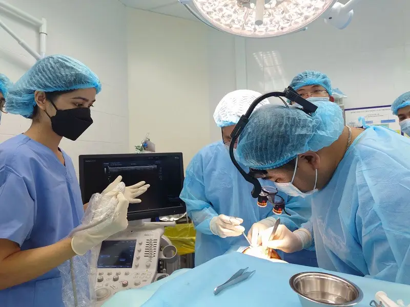 Những bác sĩ giỏi chuyên môn, có tay nghề lâu năm sẽ có mức chi phí căng chỉ rãnh cười cao hơn