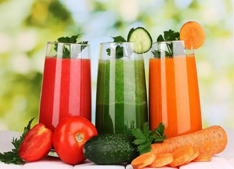 Nước ép rau củ rất tốt cho vết thương sau cắt mí