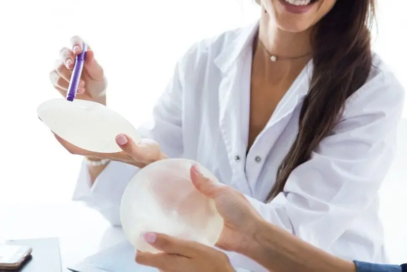 Size túi ngực to nhất đối với phụ nữ Việt